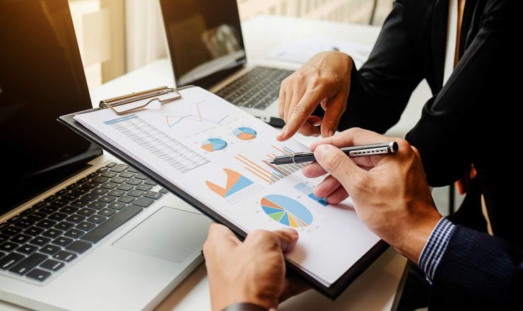 Analyzing revenue charts for RBF